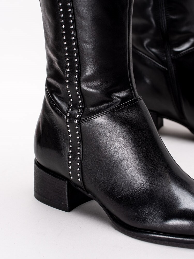 Tamaris 1 25575 33 001 Black Svarta stövlar med nitar Tamaris 1 25575 33 001 Black Svarta stövlar med nitar