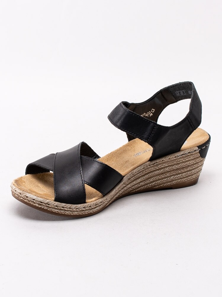 Rieker 62443 00 Black Svarta sandaletter med kilklack Rieker 62443 00 Sandaletter