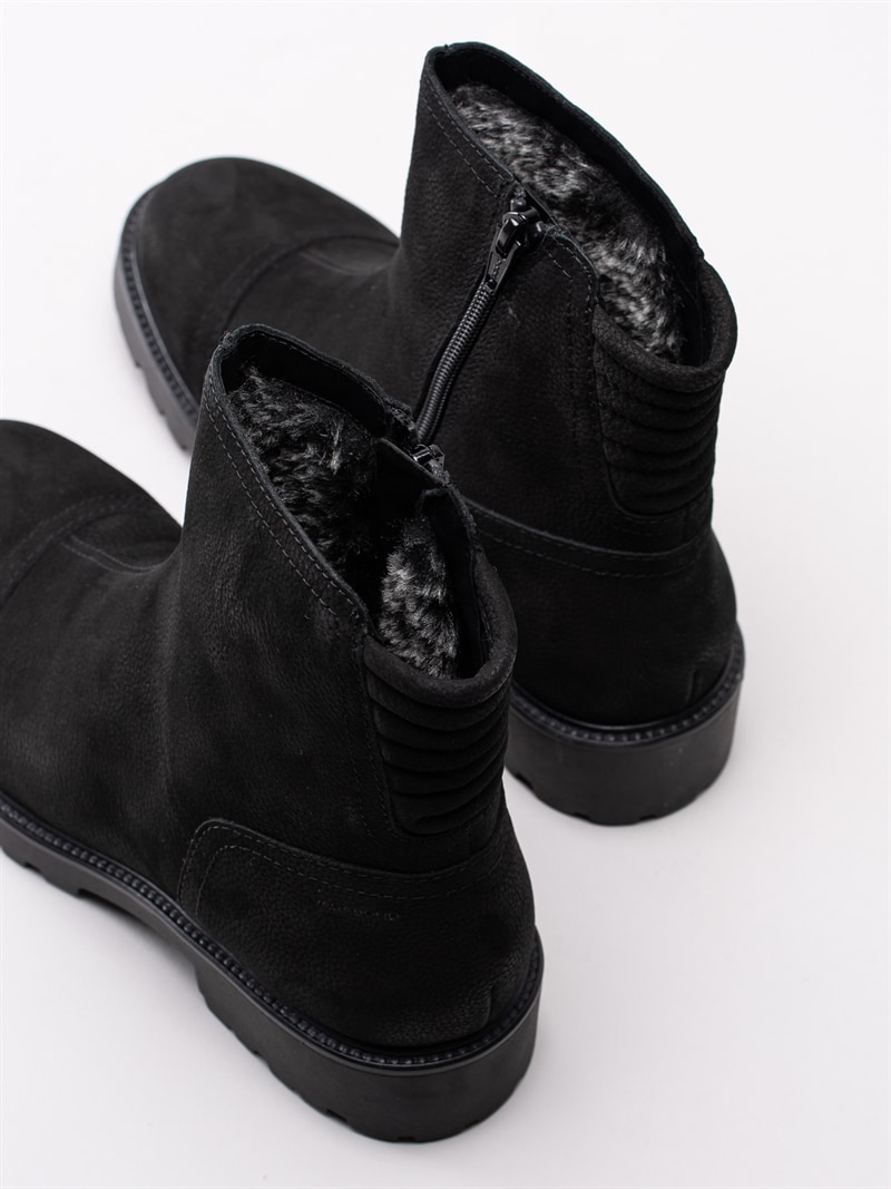 Vagabond Kenova Black Svarta varmfodrade boots Damskor | Skoman.se Vagabond Kenova Black Svarta varmfodrade boots Damskor | Skoman.se