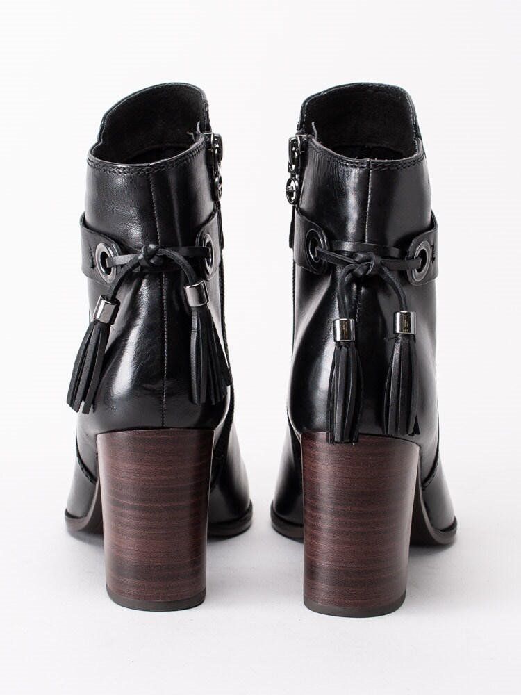 Tamaris 1 25359 25 003 Black – Svarta korta stövlar i skinn Tamaris 1 25359 25 003 Black – Svarta korta stövlar i skinn