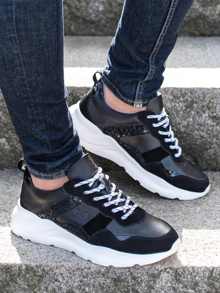 dasia june chunky sneakers beige