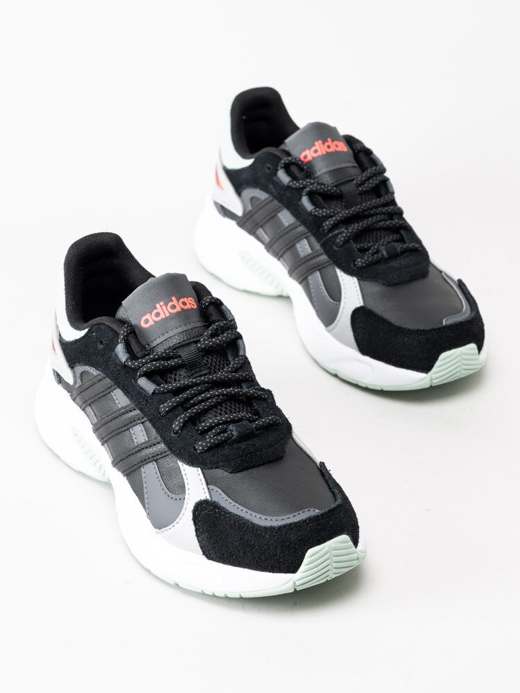 Köp Adidas - Crazychaos Shadow - Svartgrå sneakers med tuffa detaljer