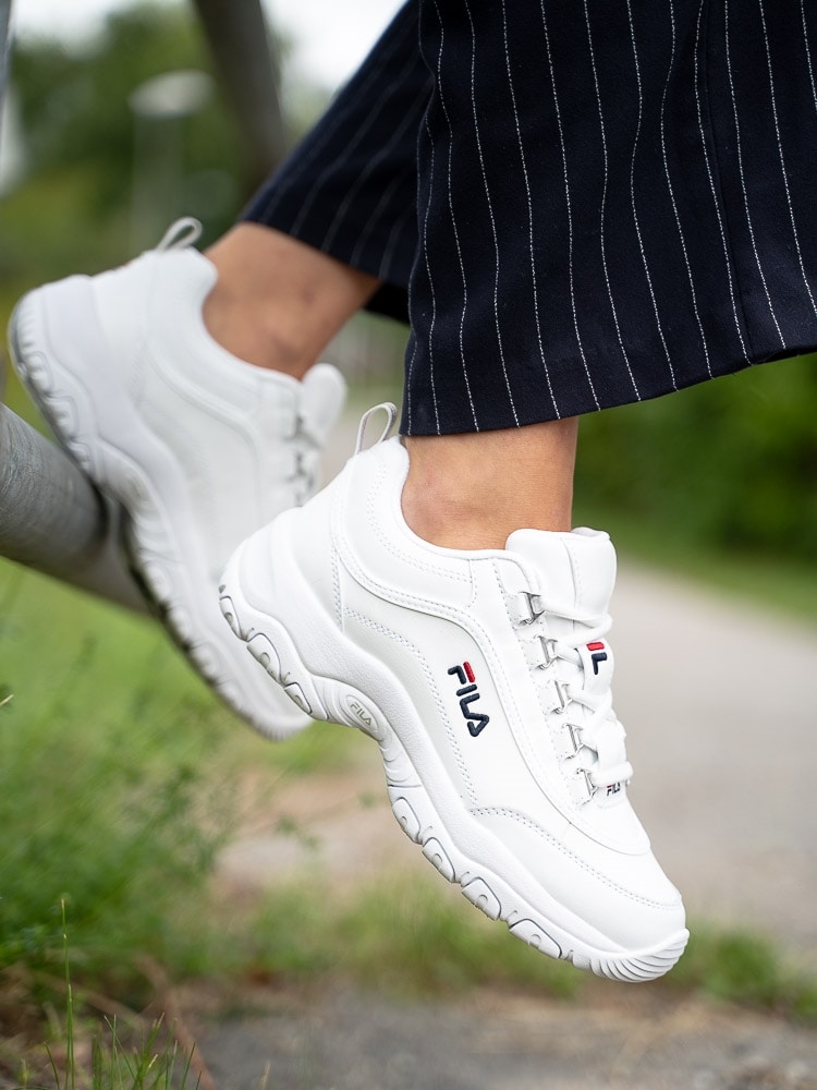 fila strada low white