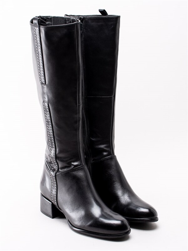 Tamaris 1 25575 33 001 Black Svarta stövlar med nitar Tamaris 1 25575 33 001 Black Svarta stövlar med nitar