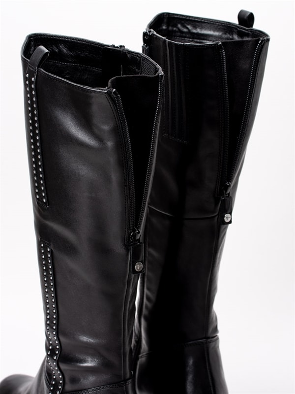 Tamaris 1 25575 33 001 Black Svarta stövlar med nitar Tamaris 1 25575 33 001 Black Svarta stövlar med nitar