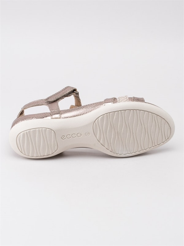 Ecco Flash Moon Rock Metallic Silver metalliska sandaler i skinn Damskor | Skoman.se Ecco Flash Moon Rock Metallic Silver metalliska sandaler i skinn Damskor | Skoman.se