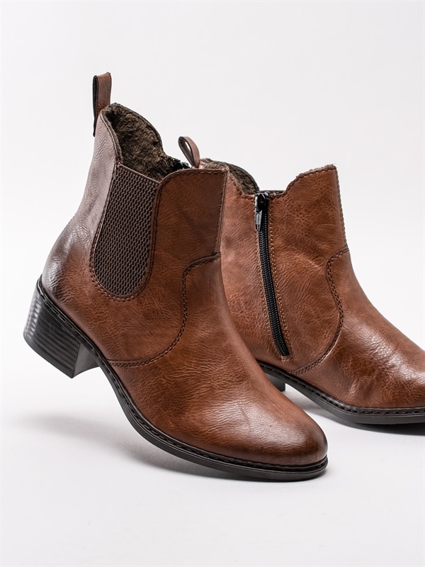bruna boots med klack