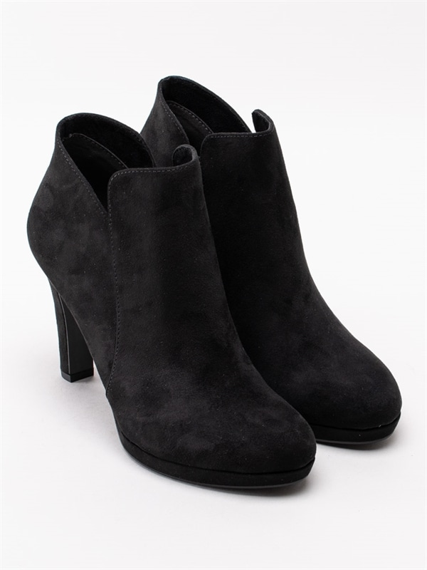 svarta högklackade boots svarta högklackade boots