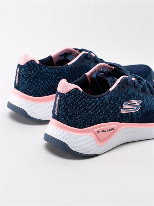 skechers med memory foam