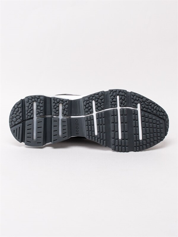 Adidas Quadcube Core Black – Svarta sneakers med grå stripes och vit sula Damskor | Skoman.se Adidas Quadcube Core Black – Svarta sneakers med grå stripes och vit sula Damskor | Skoman.se