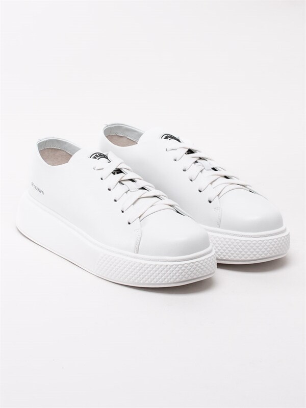 Pavement Entourage Vita sneakers i skinn med platå Pavement Entourage Vita sneakers i skinn med platå