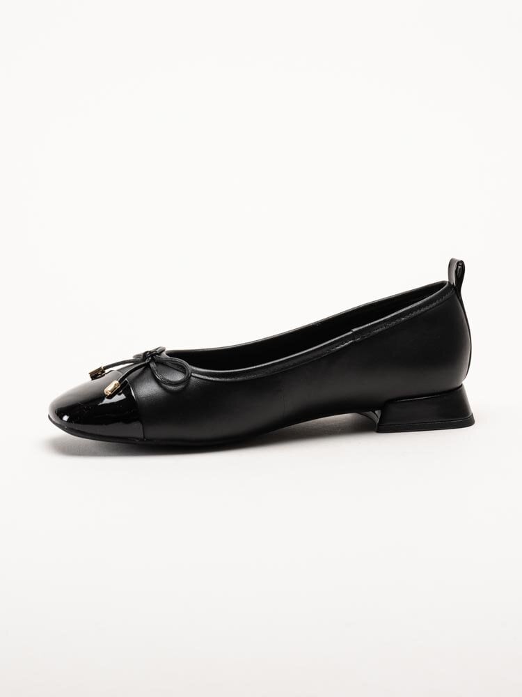 Clarks - Ubree15 Poppy D - Svarta ballerina pumps i skinn