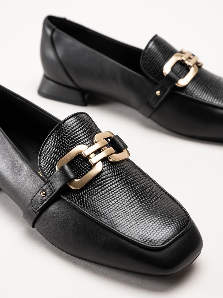 Clarks - Ubree15 Lily D - Svarta loafers i skinn med länkdekor