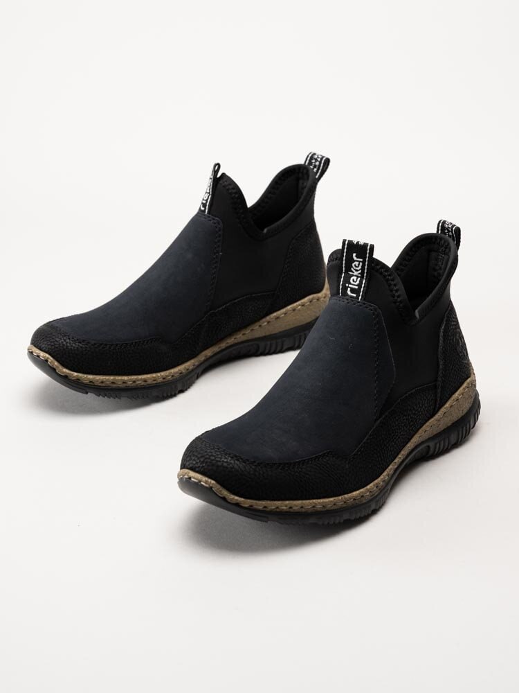 Rieker - Svarta slip on skor