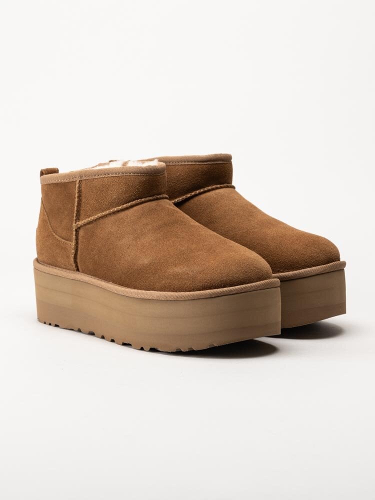 UGG - Classic Ultra Mini Platform - Ljusbruna låga platåboots i mocka