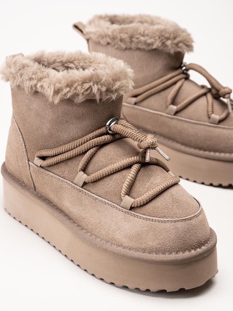 Duffy - Beige fodrade platåboots i mocka