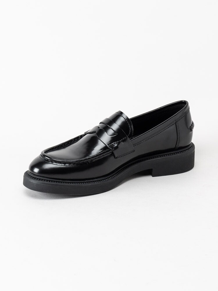 vagabond alex flat loafer in black