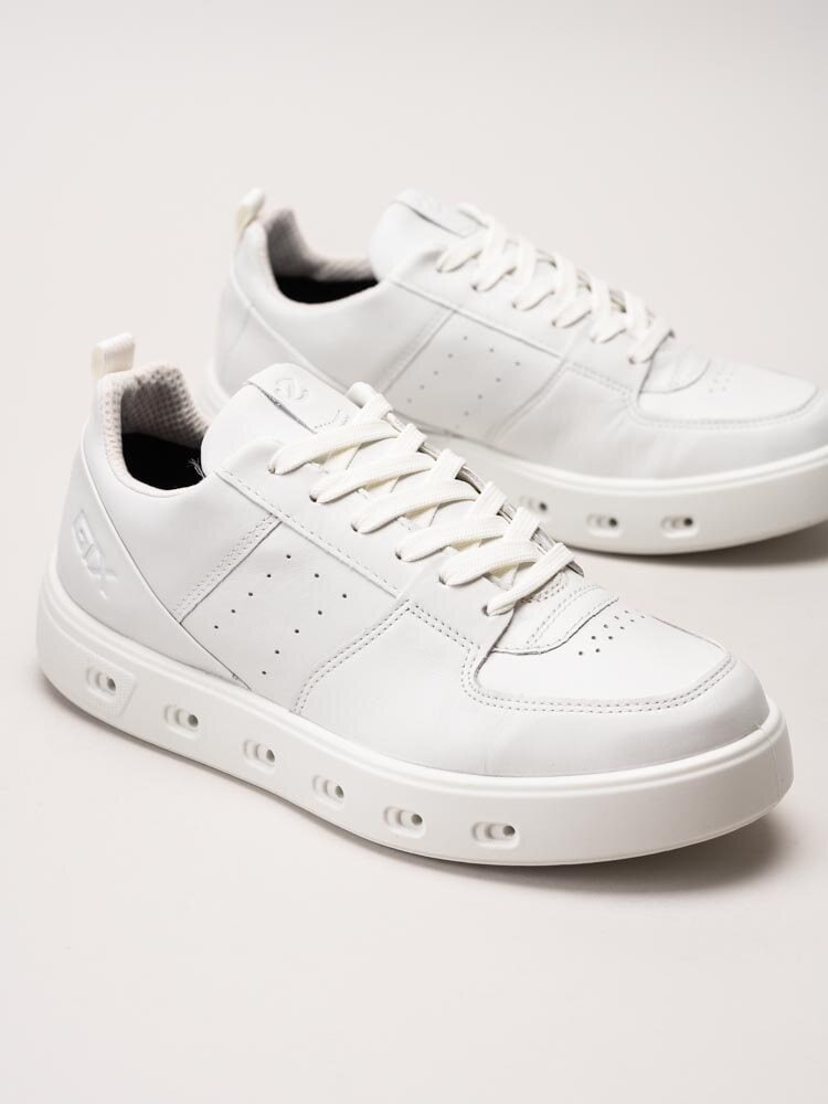 Ecco - Street 720 W - Vita sneakers i skinn