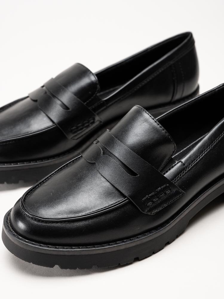 Jana - Svarta loafers i skinnimitation