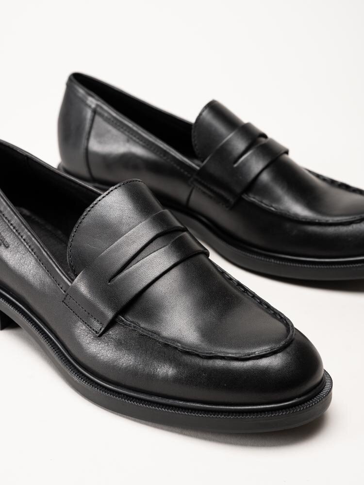 Vagabond - Amina - Svarta loafers i skinn