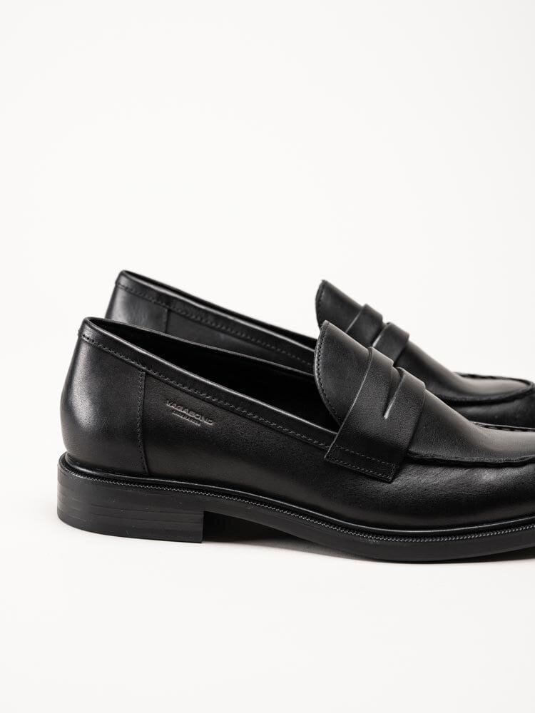 Vagabond - Amina - Svarta loafers i skinn