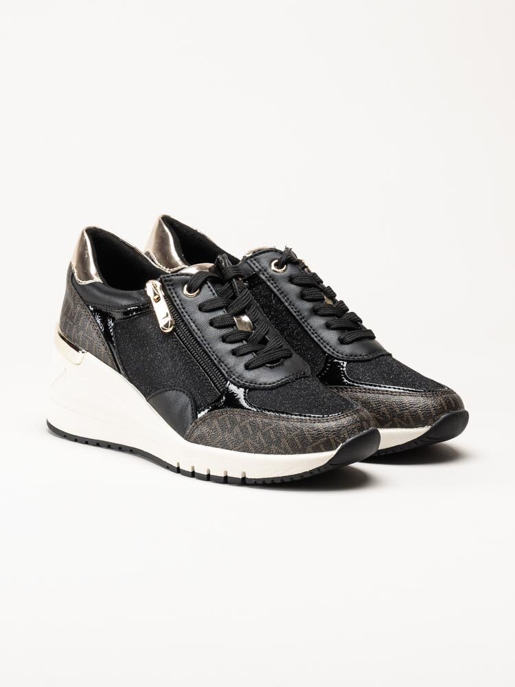 Marco Tozzi - Svarta kilklackade sneakers