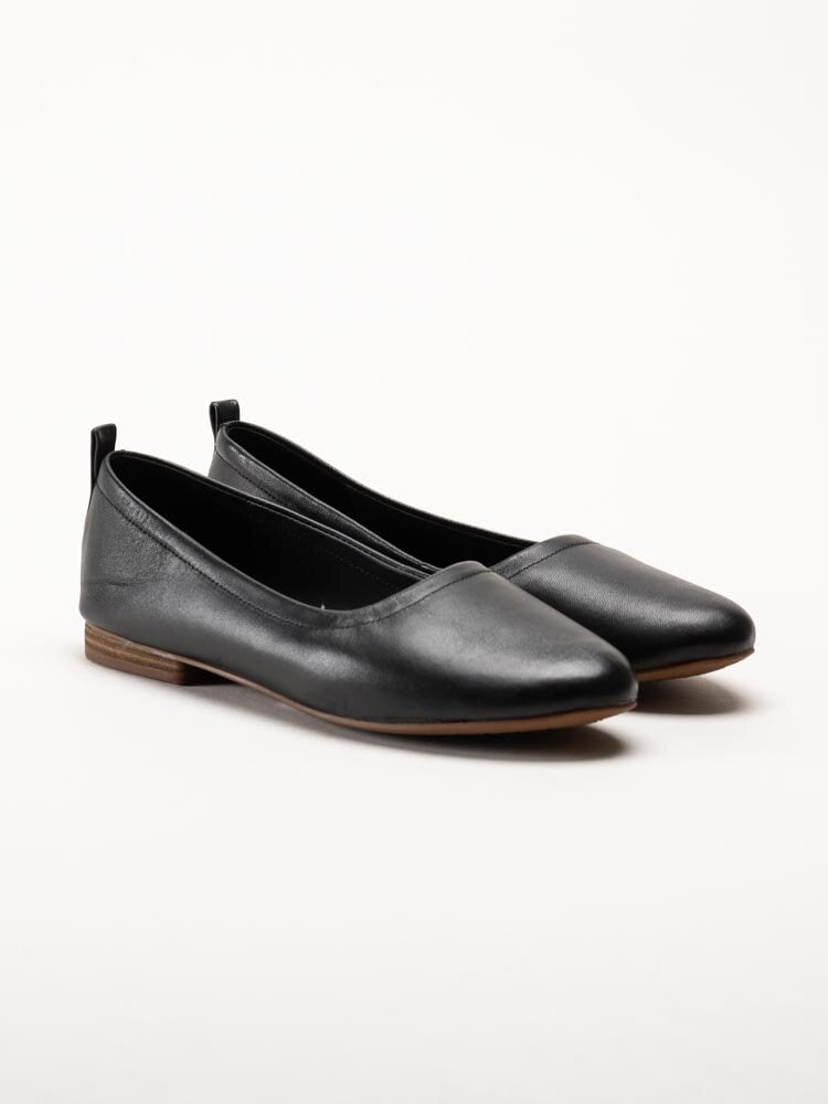 Clarks - Fawna Soft D - Svarta ballerinaskor i skinn