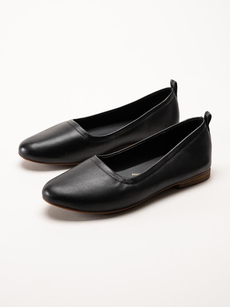 Clarks - Fawna Soft D - Svarta ballerinaskor i skinn