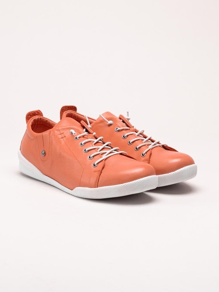 Charlotte of Sweden - Orange sneakers i skinn