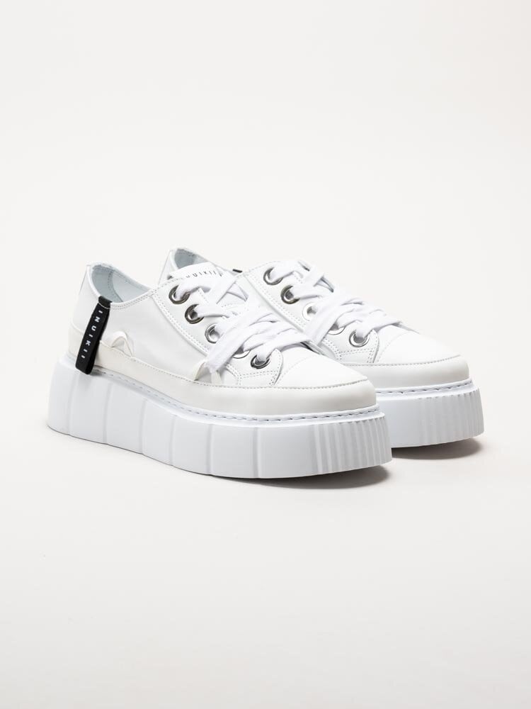 Inuikii - Leather Matilda low - Vita platåsneakers i skinn