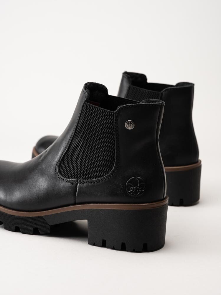 Rieker - Svarta fodrade chelsea boots i skinn