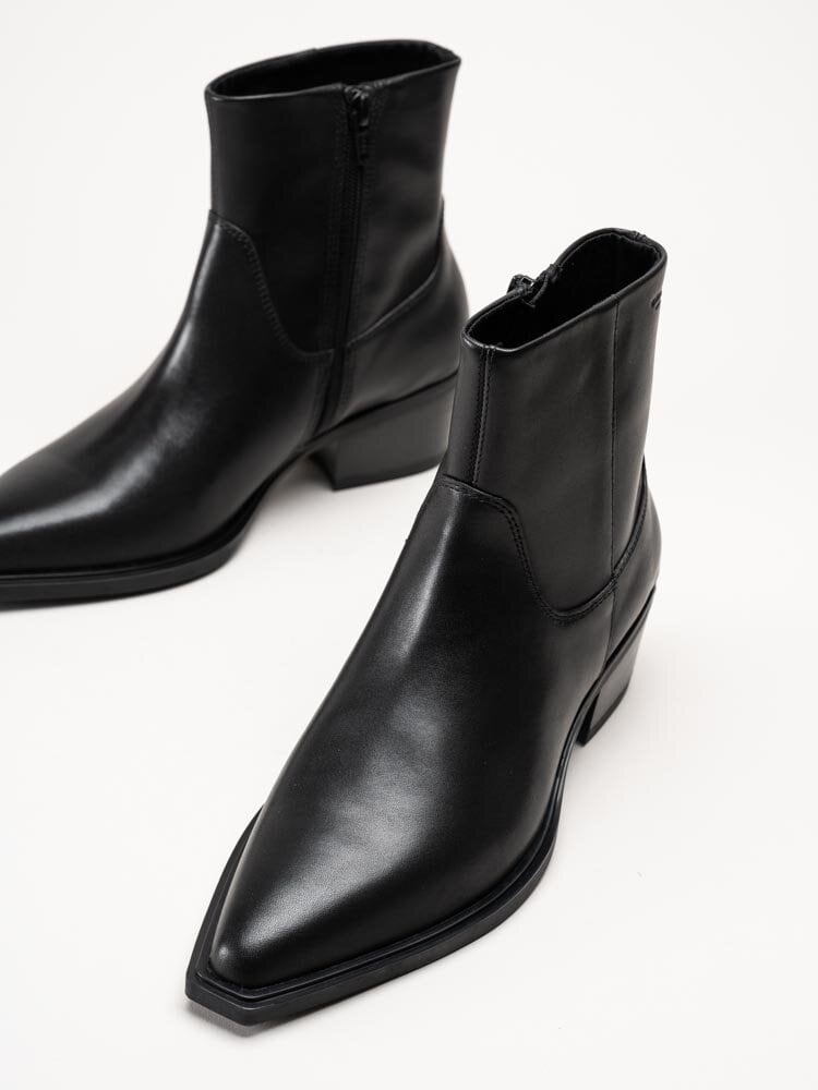 Vagabond - Kelsey - Svarta boots i skinn