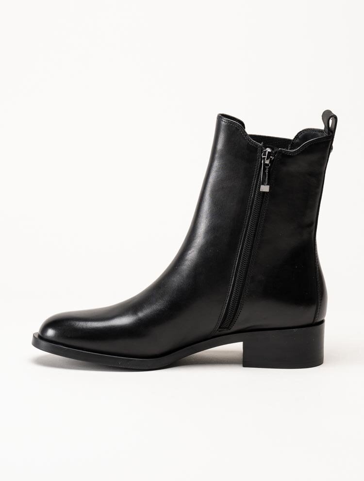 Tamaris - Svarta chelsea boots i skinn