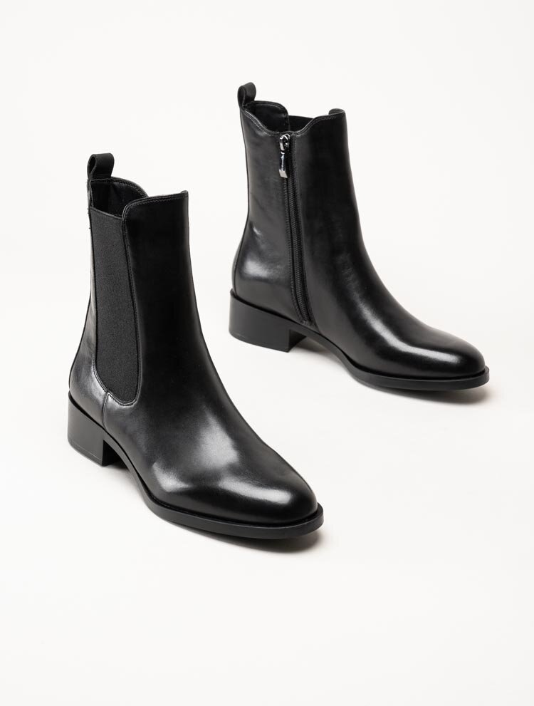 Tamaris - Svarta chelsea boots i skinn