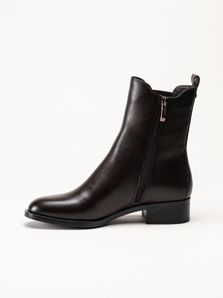 Tamaris - Mörkbruna chelsea boots i skinn