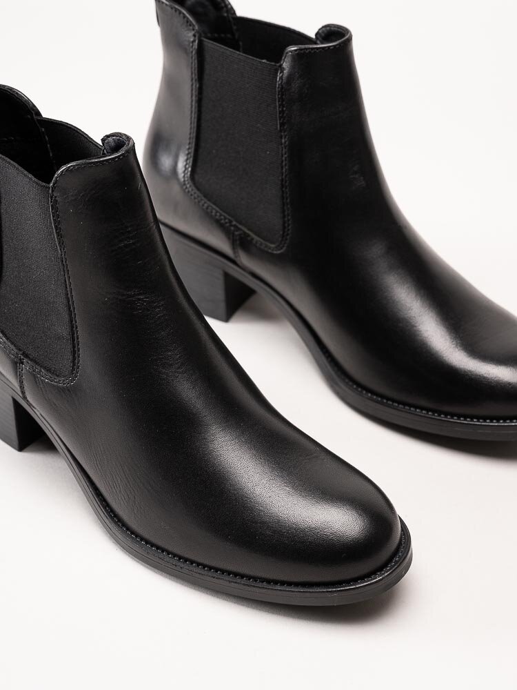 Tamaris - Svarta chelsea boots i skinn