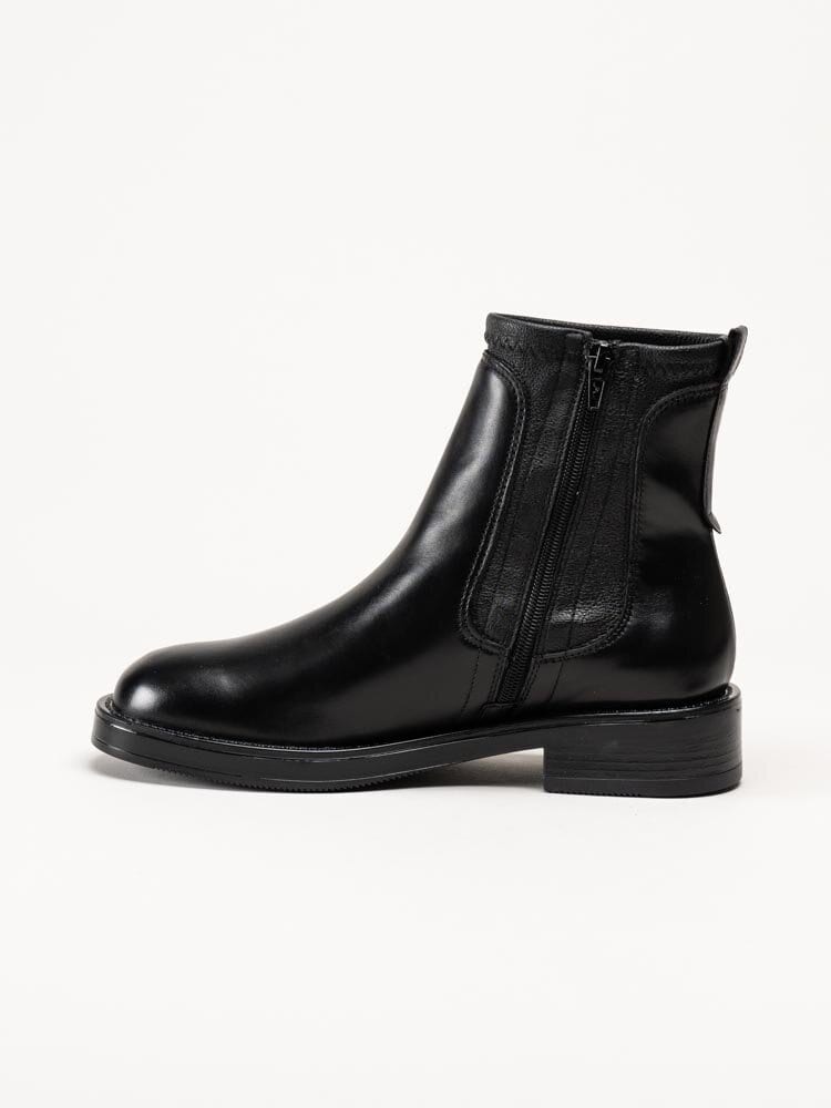 Tamaris - Svarta chelsea boots i skinn