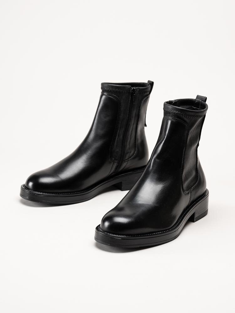 Tamaris - Svarta chelsea boots i skinn