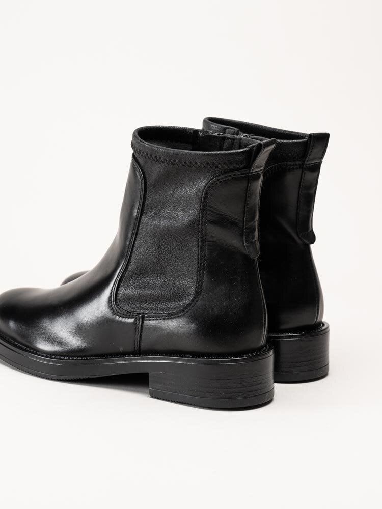 Tamaris - Svarta chelsea boots i skinn