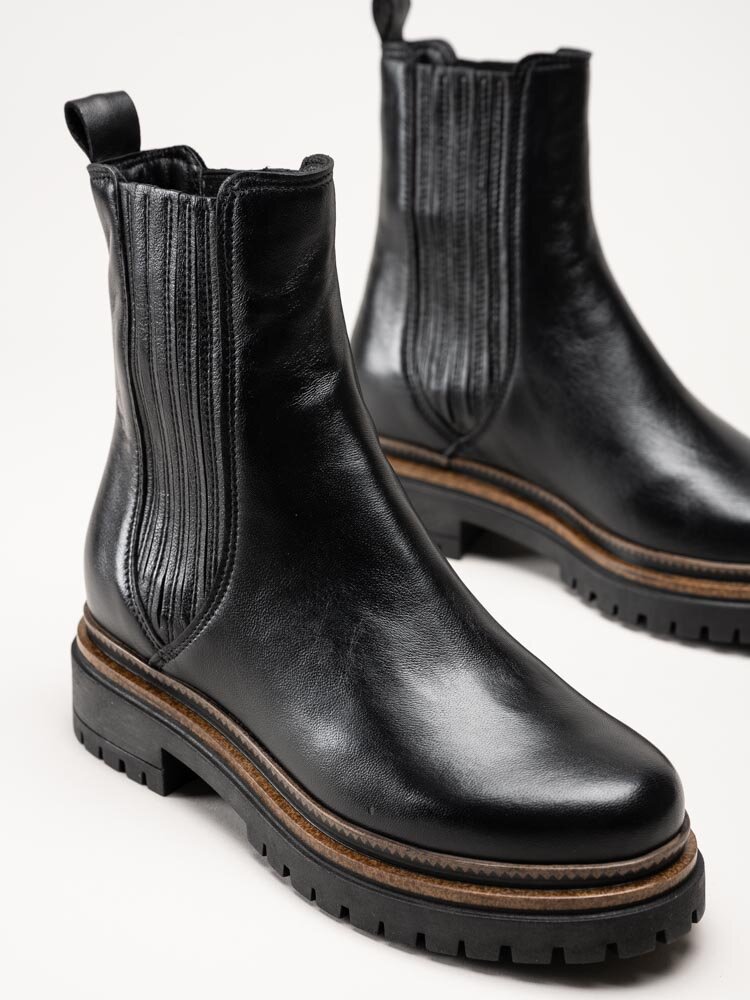 Mjus - Derek - Svarta höga chelsea boots i skinn