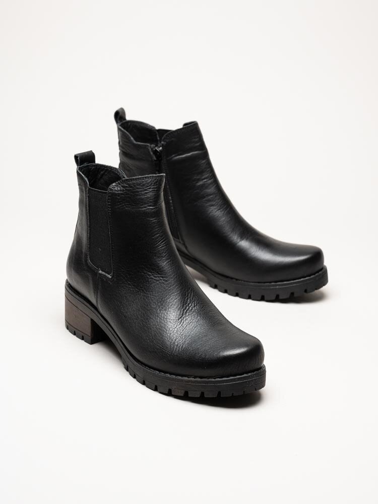 Charlotte of Sweden - Svarta chelsea boots i skinn