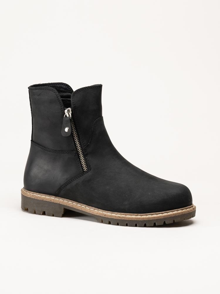 Charlotte of Sweden - Svarta boots i nubuck