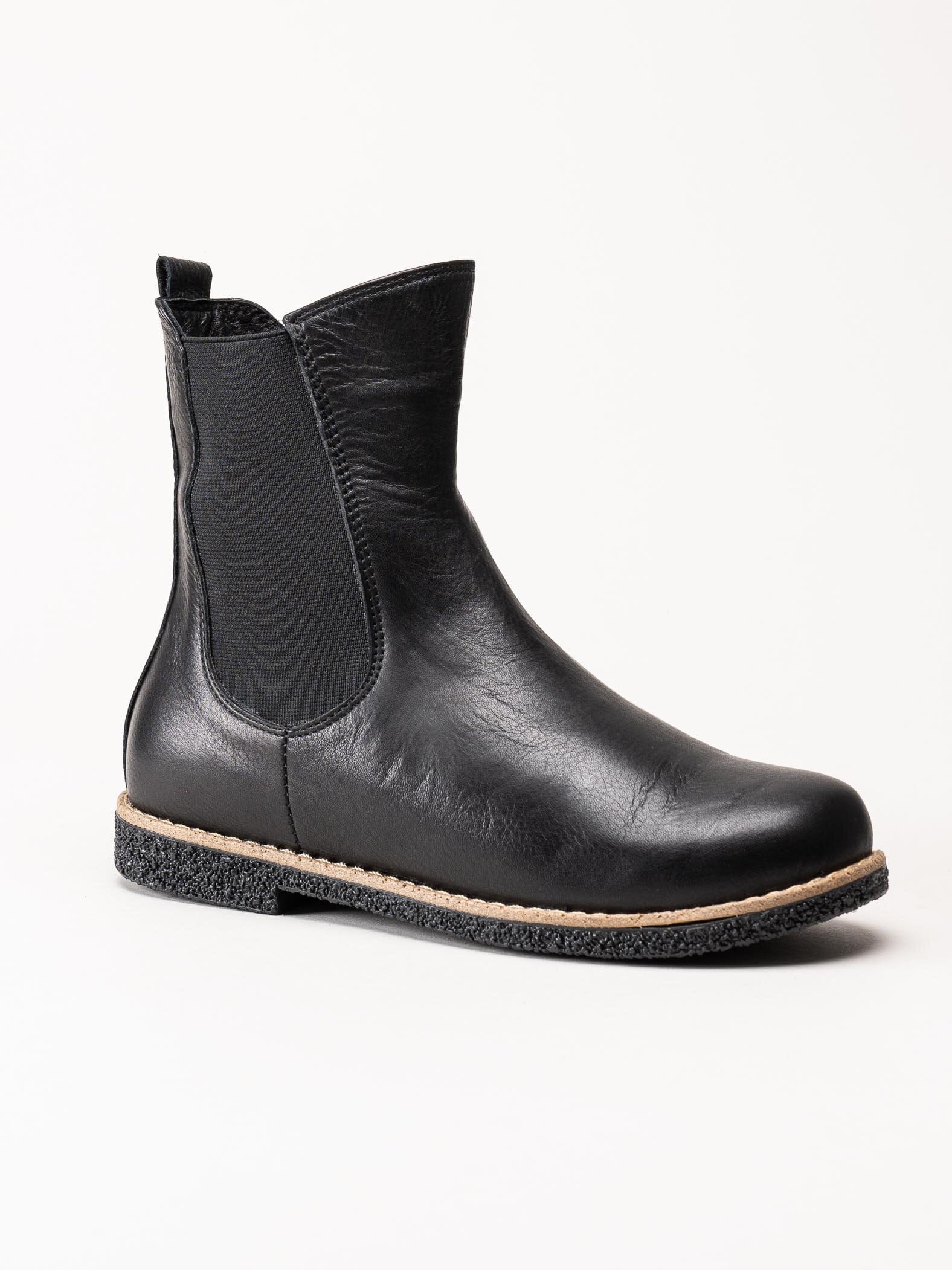 Charlotte of Sweden - Svarta chelsea boots i skinn