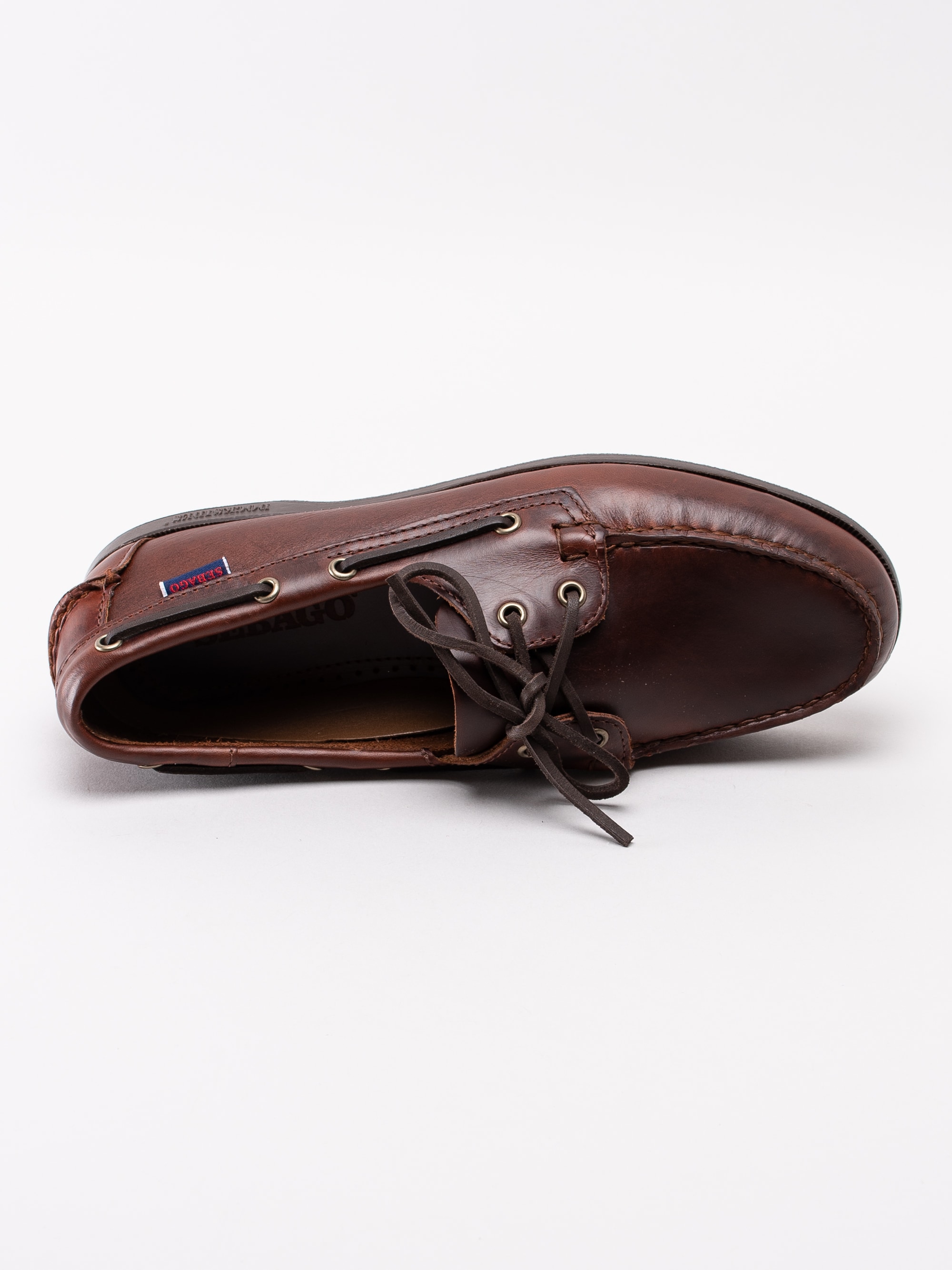 sebago docksides endeavor