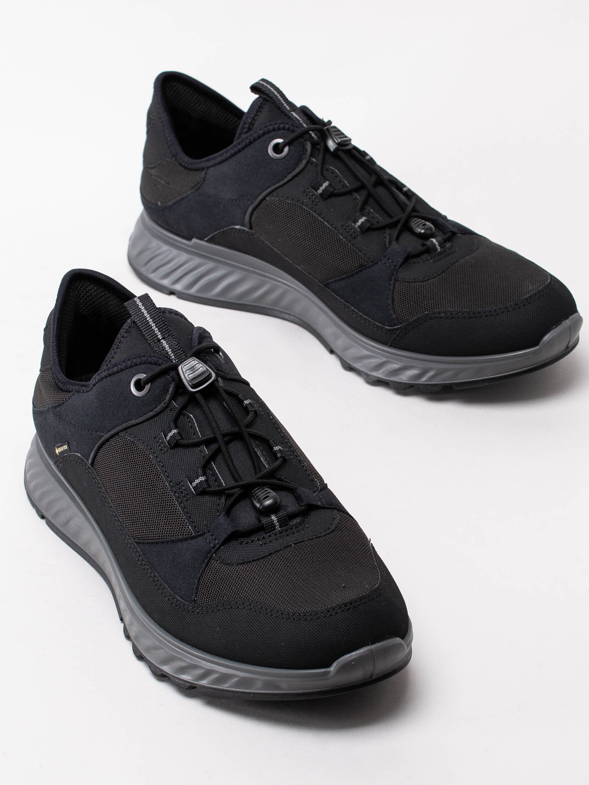 Ecco - Exostride M low GTX - Svarta fritidsskor med Gore-Tex