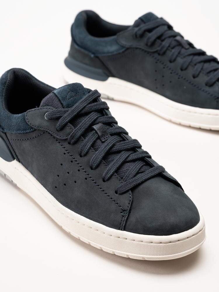 Clarks - Courtlite2 Run G - Blå retroinspirerade sneakers i nubuck