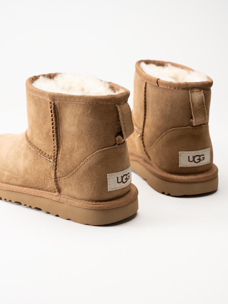 UGG - K Classic Mini II - Ljusbruna låga ullfodrade vinterboots