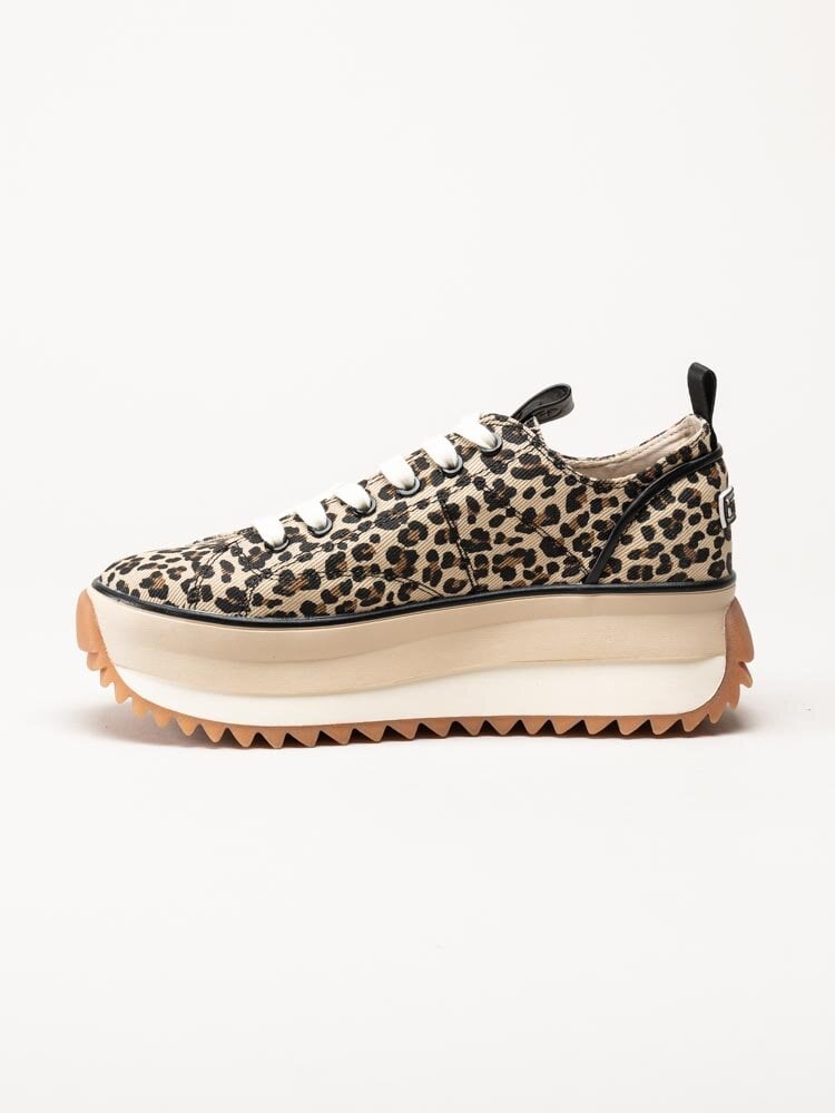 Tamaris - Leopardmönstrade platåsneakers i canvas