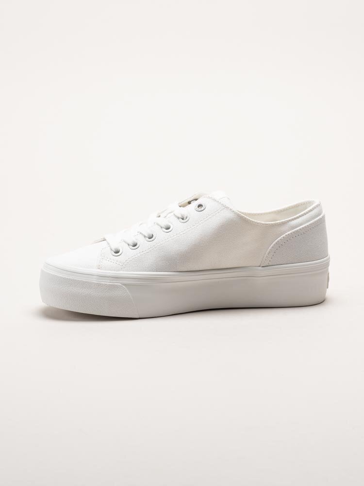 Calvin Klein - Vulc Platform Low CV Mg - Vita platåsneakers i textil