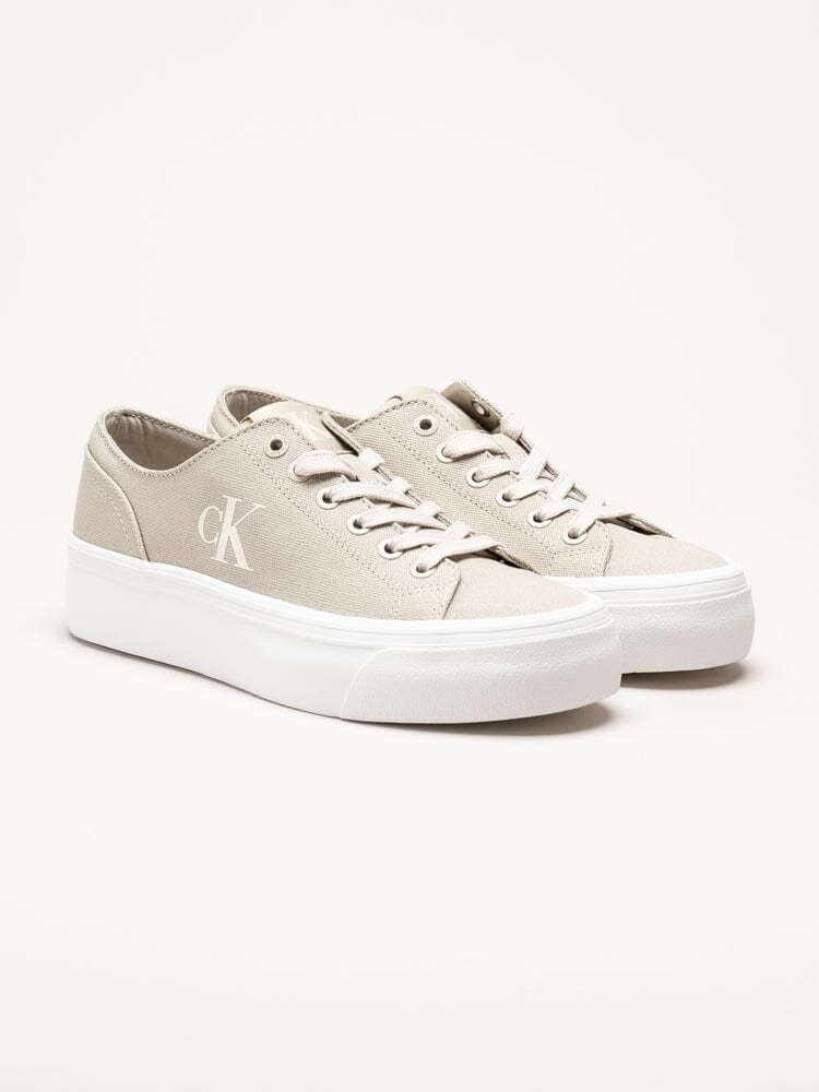 Calvin Klein - Vulc Platform Low CV Mg - Beige platåsneakers i textil